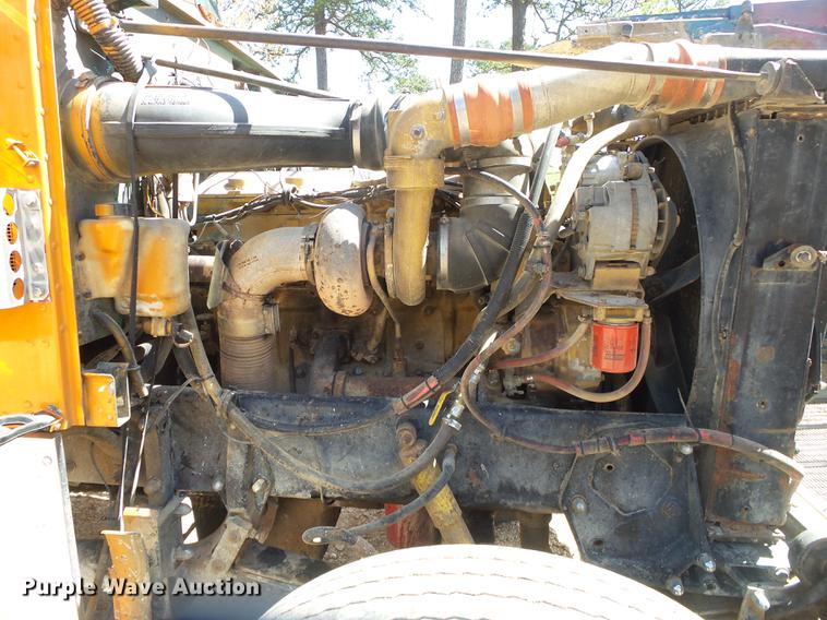 image for item DE3631 1991 Peterbilt 379 dump truck