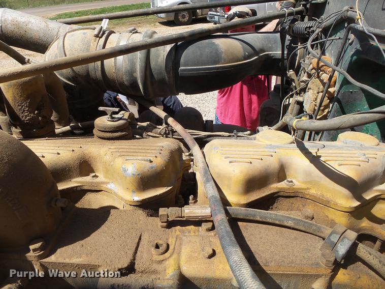 image for item DE3631 1991 Peterbilt 379 dump truck