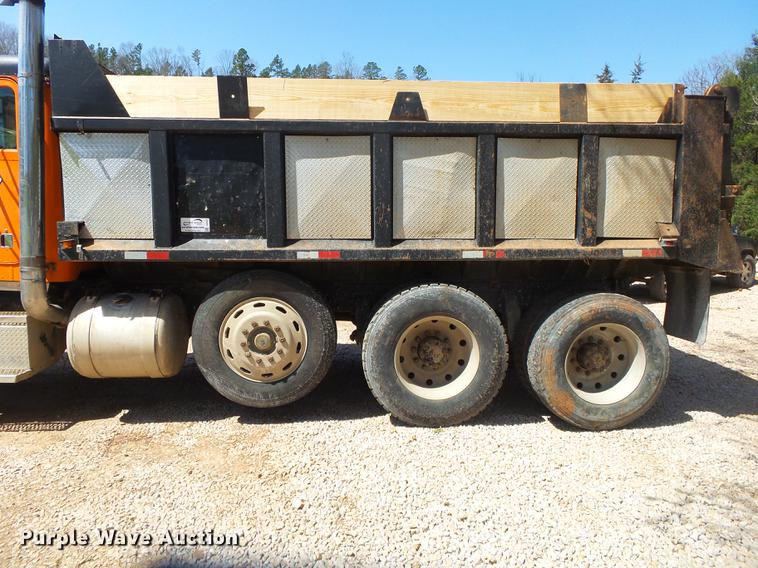 image for item DE3631 1991 Peterbilt 379 dump truck