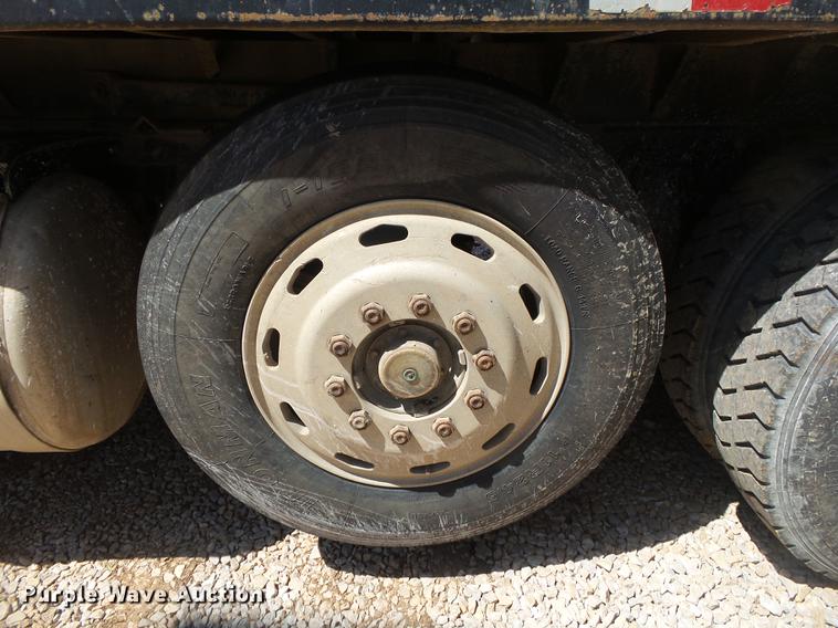 image for item DE3631 1991 Peterbilt 379 dump truck