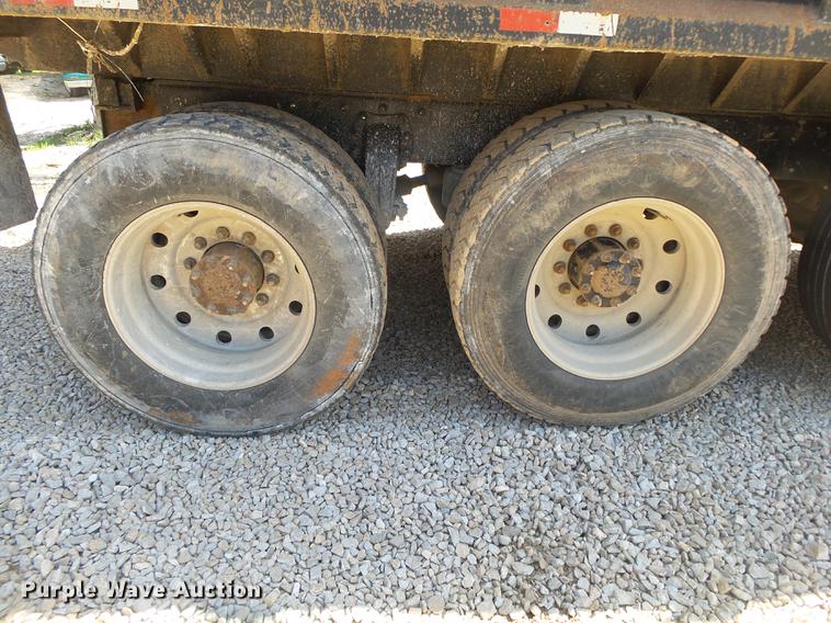 image for item DE3631 1991 Peterbilt 379 dump truck