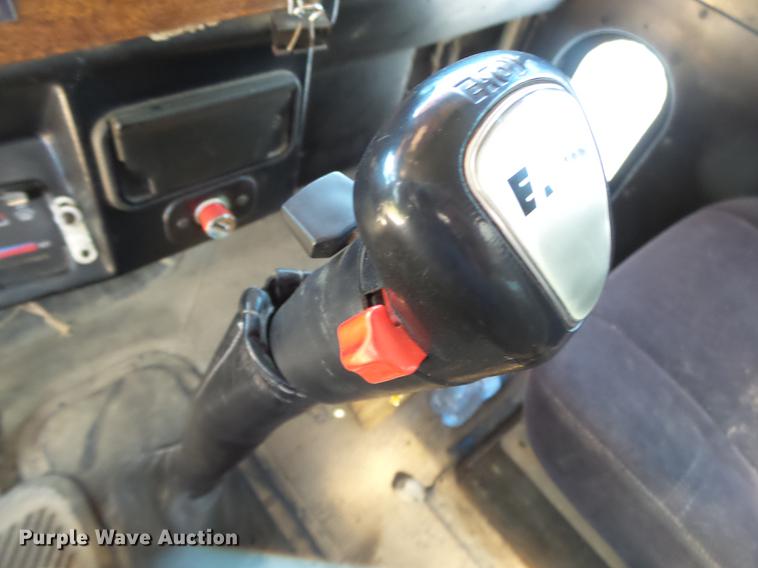 image for item DE3631 1991 Peterbilt 379 dump truck