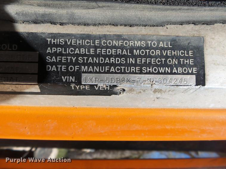 image for item DE3631 1991 Peterbilt 379 dump truck