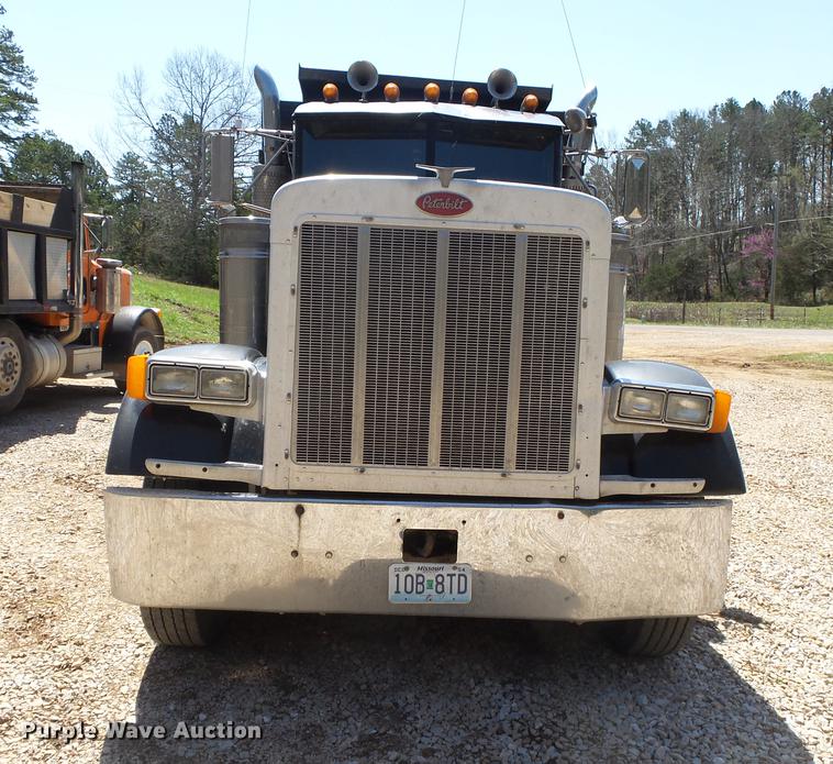 image for item DE3632 1993 Peterbilt 379 dump truck