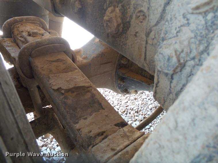 image for item DE3632 1993 Peterbilt 379 dump truck