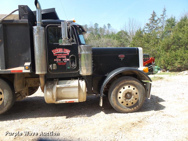 image for item DE3632 1993 Peterbilt 379 dump truck