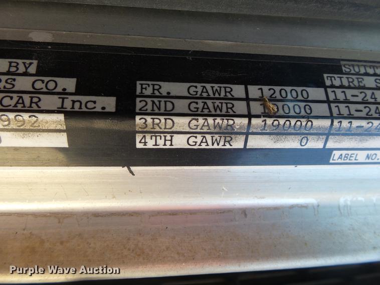 image for item DE3632 1993 Peterbilt 379 dump truck