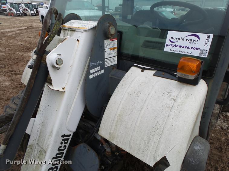 image for item DE3636 Bobcat Toolcat 5600 utility work machine