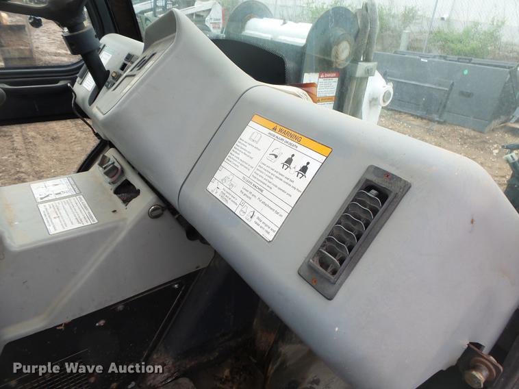 image for item DE3636 Bobcat Toolcat 5600 utility work machine