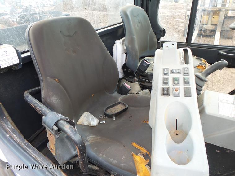 image for item DE3636 Bobcat Toolcat 5600 utility work machine