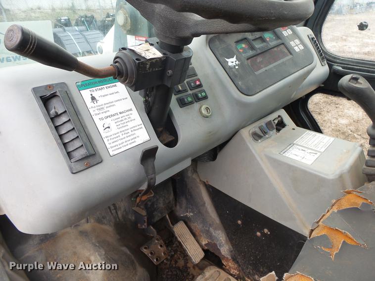 image for item DE3636 Bobcat Toolcat 5600 utility work machine