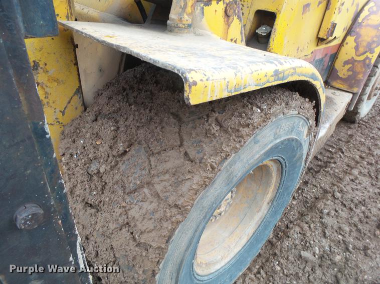 image for item DE3637 Hyster Challenger 150 forklift