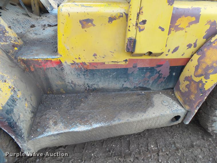 image for item DE3637 Hyster Challenger 150 forklift