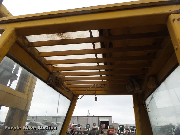 image for item DE3637 Hyster Challenger 150 forklift