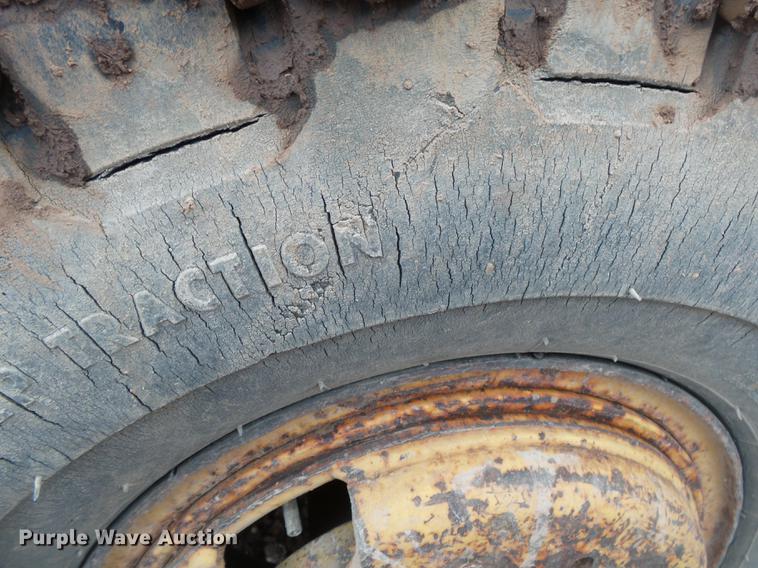 image for item DE3637 Hyster Challenger 150 forklift