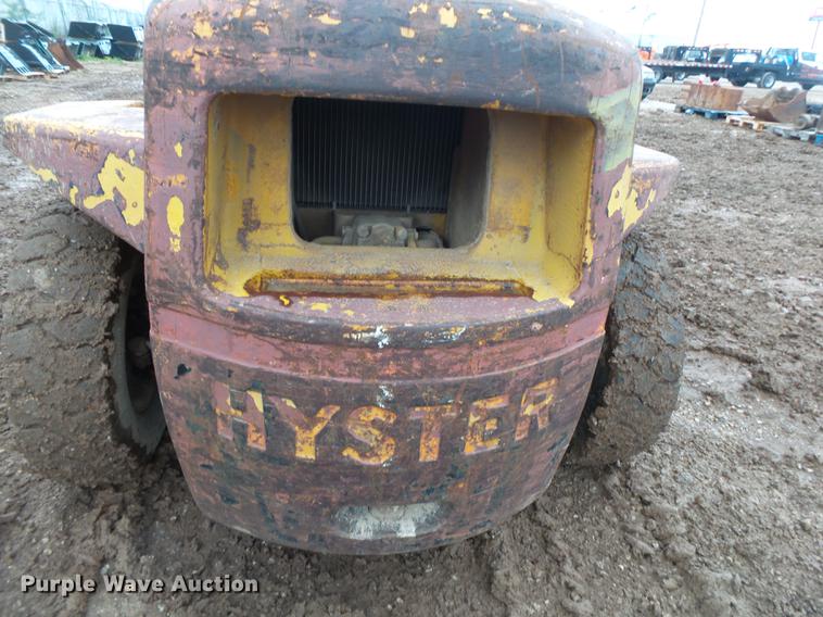 image for item DE3637 Hyster Challenger 150 forklift