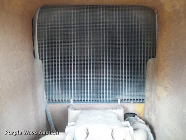 image for item DE3637 Hyster Challenger 150 forklift