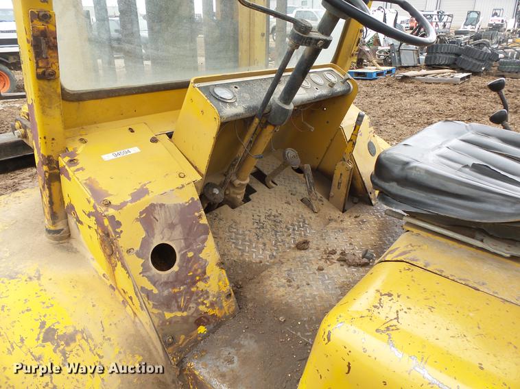 image for item DE3637 Hyster Challenger 150 forklift