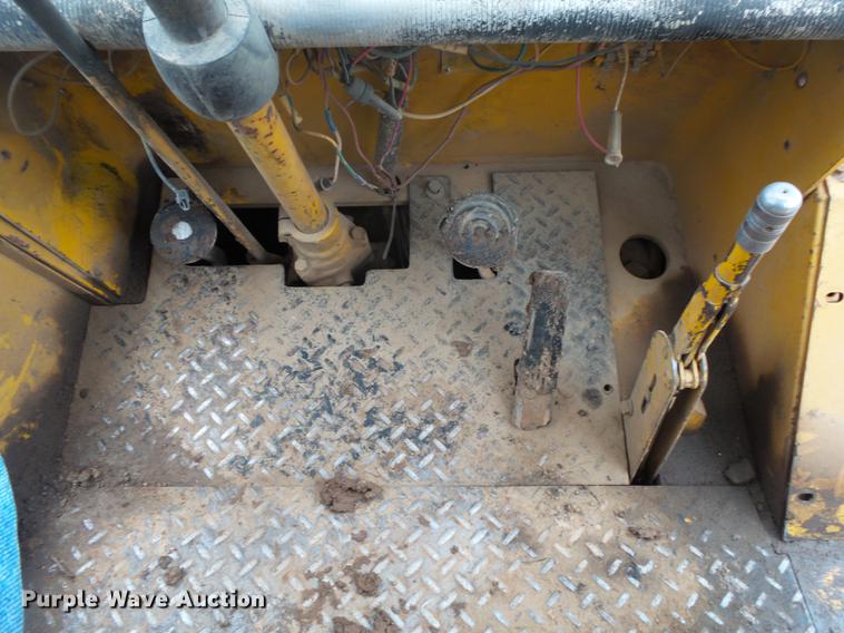 image for item DE3637 Hyster Challenger 150 forklift