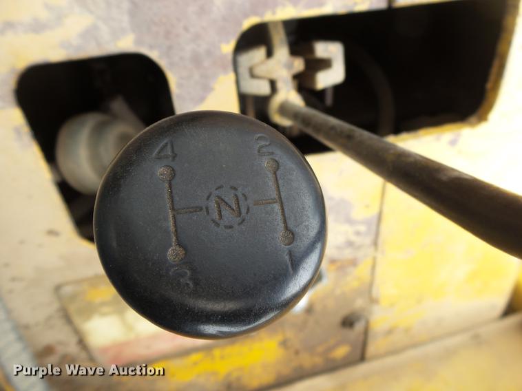 image for item DE3637 Hyster Challenger 150 forklift