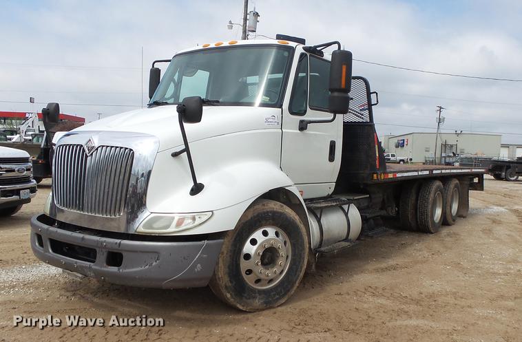 image for item DE3638 2007 International TranStar 8600 rollback truck