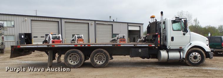 image for item DE3638 2007 International TranStar 8600 rollback truck