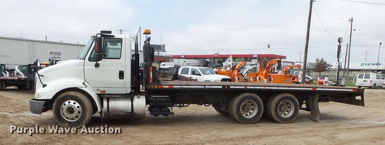 image for item DE3638 2007 International TranStar 8600 rollback truck