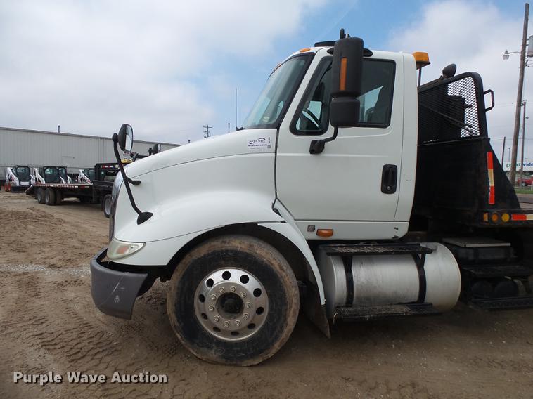 image for item DE3638 2007 International TranStar 8600 rollback truck