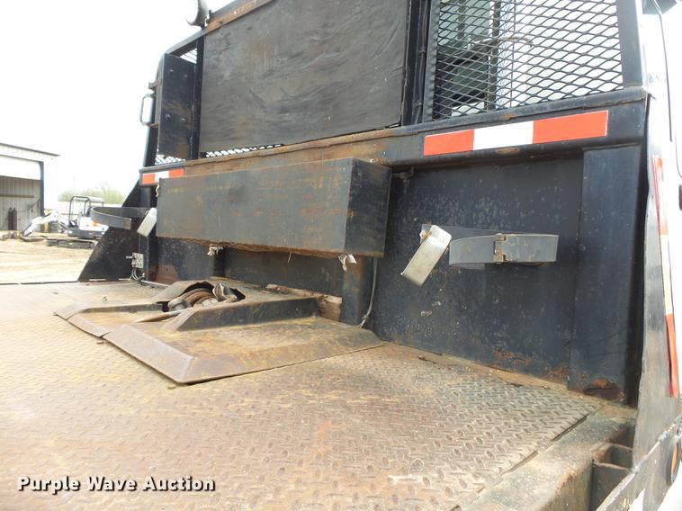 image for item DE3638 2007 International TranStar 8600 rollback truck