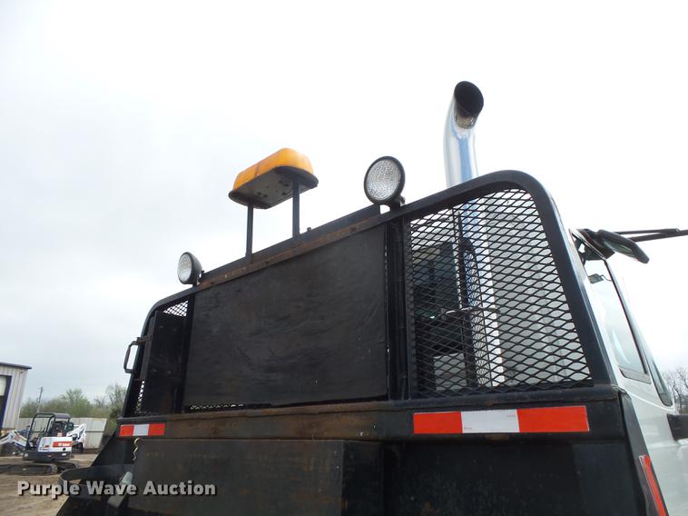 image for item DE3638 2007 International TranStar 8600 rollback truck