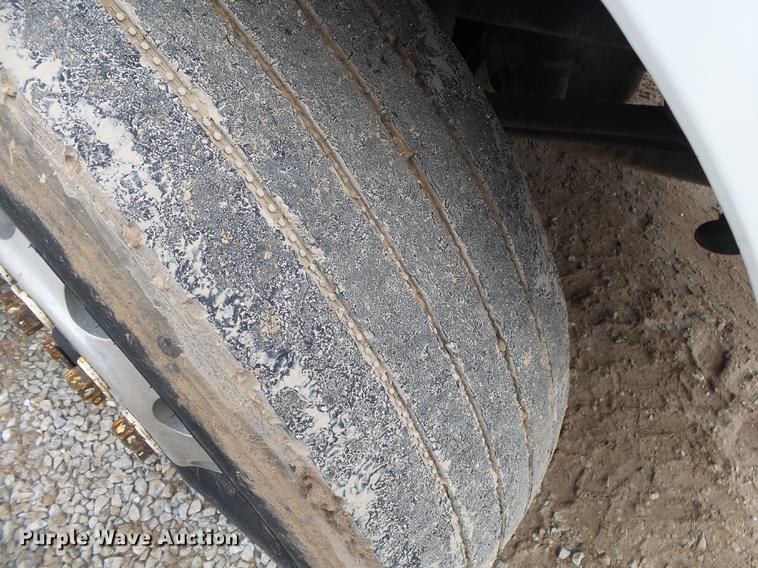 image for item DE3638 2007 International TranStar 8600 rollback truck