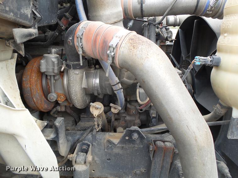 image for item DE3638 2007 International TranStar 8600 rollback truck