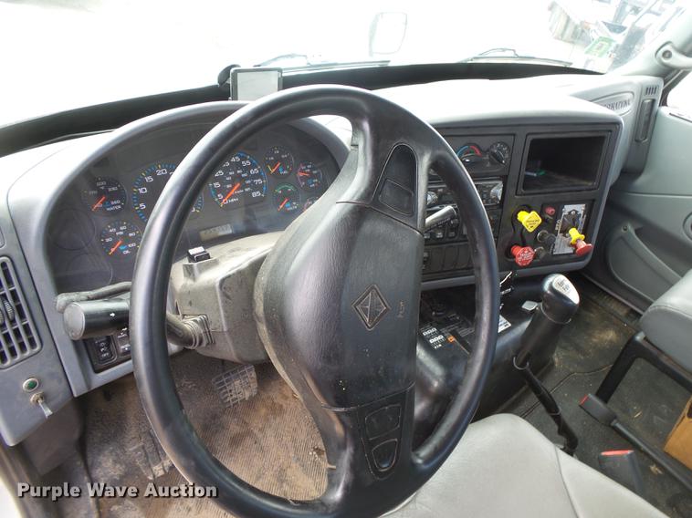 image for item DE3638 2007 International TranStar 8600 rollback truck