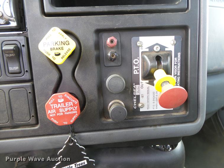 image for item DE3638 2007 International TranStar 8600 rollback truck