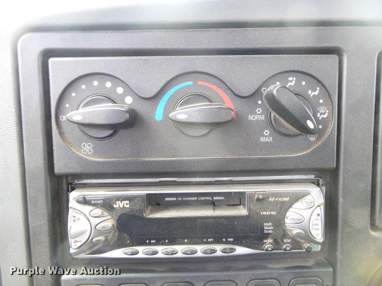 image for item DE3638 2007 International TranStar 8600 rollback truck