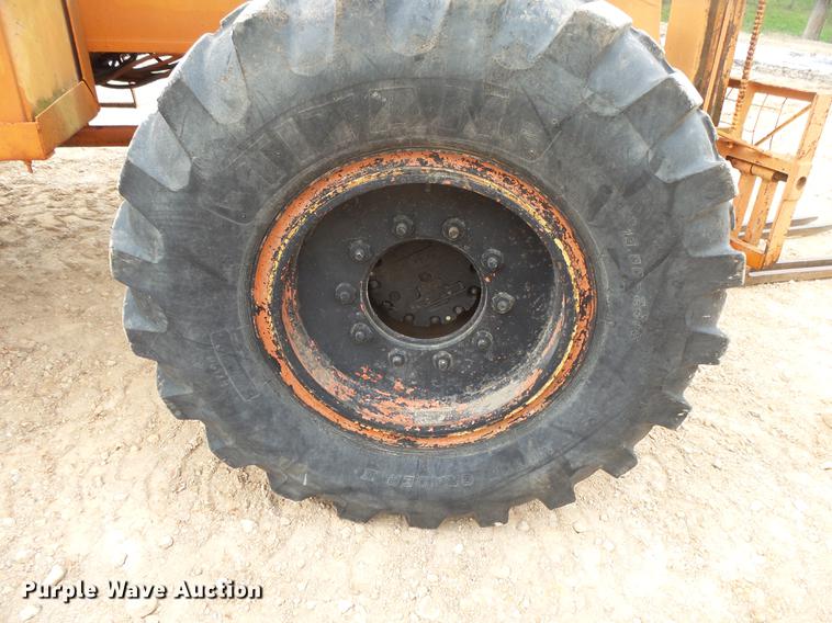 image for item DE3643 1979 Lull 844 Highlander telehandler