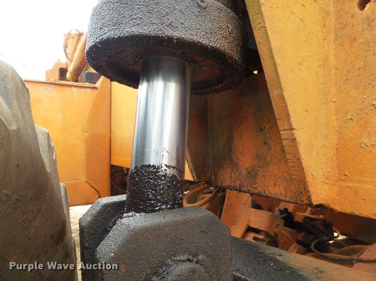 image for item DE3643 1979 Lull 844 Highlander telehandler