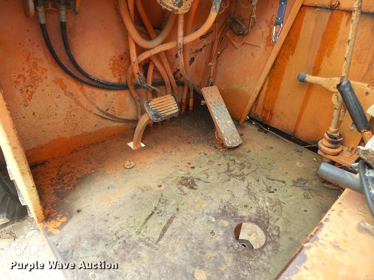 image for item DE3643 1979 Lull 844 Highlander telehandler