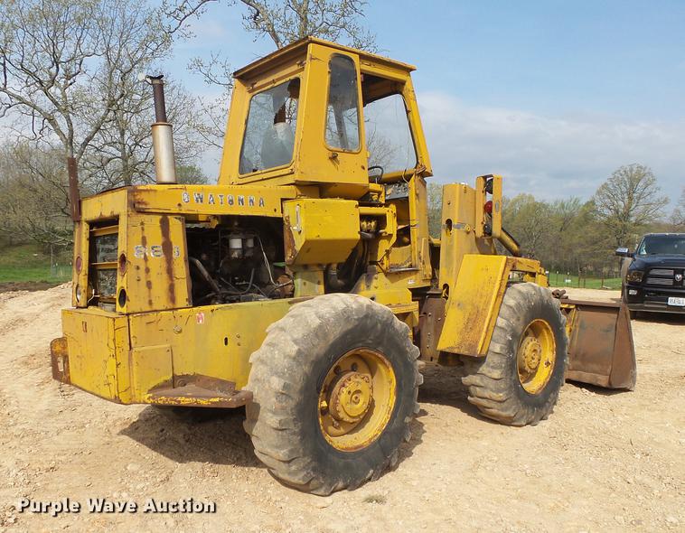 image for item DE3644 Owatonna 880 wheel loader