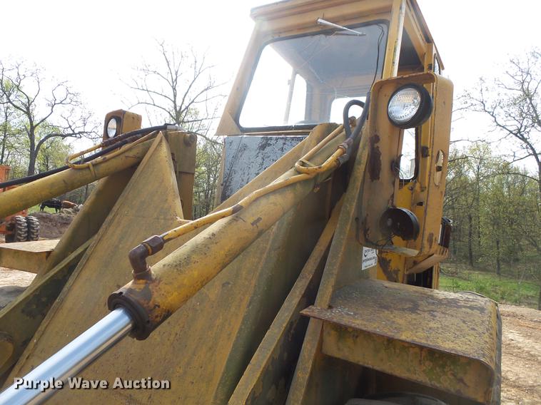 image for item DE3644 Owatonna 880 wheel loader