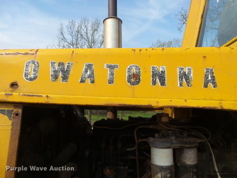 image for item DE3644 Owatonna 880 wheel loader