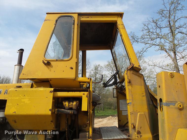 image for item DE3644 Owatonna 880 wheel loader