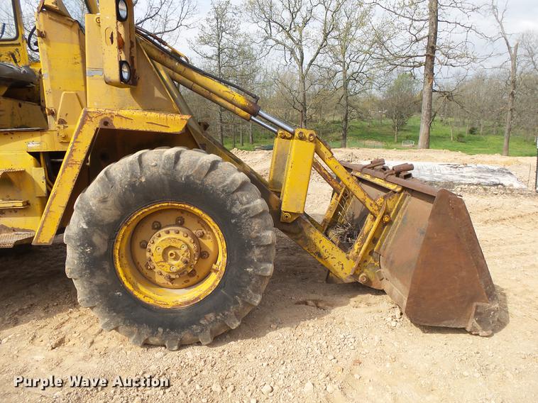 image for item DE3644 Owatonna 880 wheel loader