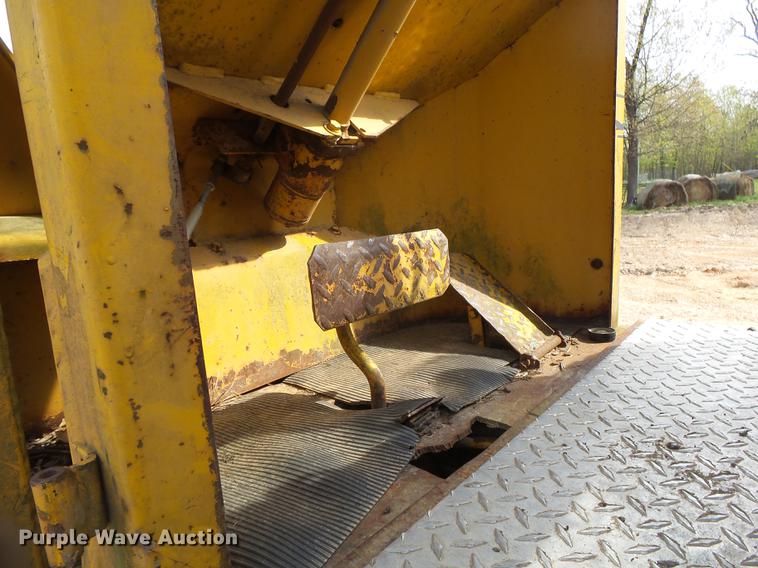 image for item DE3644 Owatonna 880 wheel loader