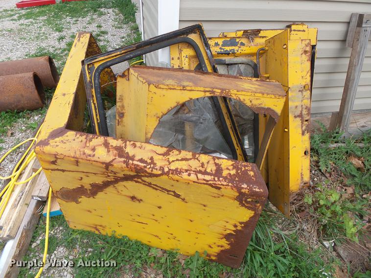 image for item DE3644 Owatonna 880 wheel loader