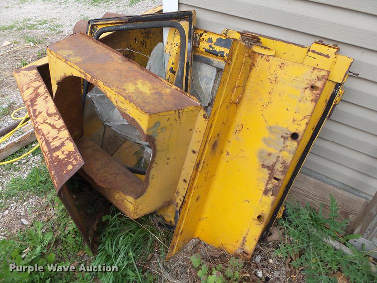 image for item DE3644 Owatonna 880 wheel loader
