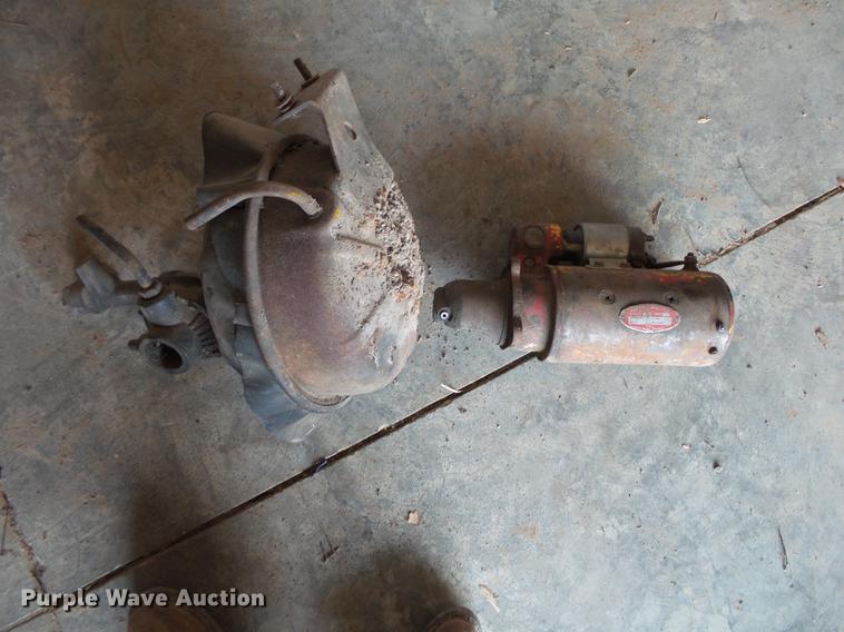 image for item DE3644 Owatonna 880 wheel loader