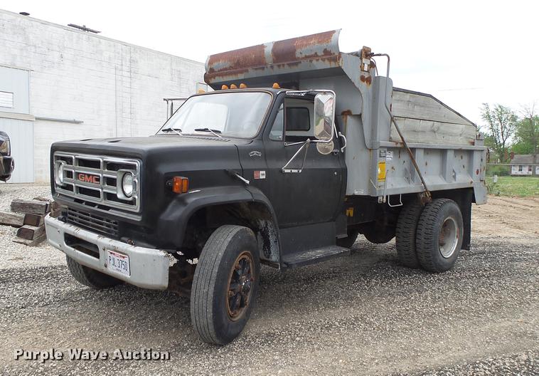 image for item DE3645 1986 GMC TopKick dump truck