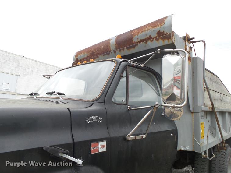 image for item DE3645 1986 GMC TopKick dump truck