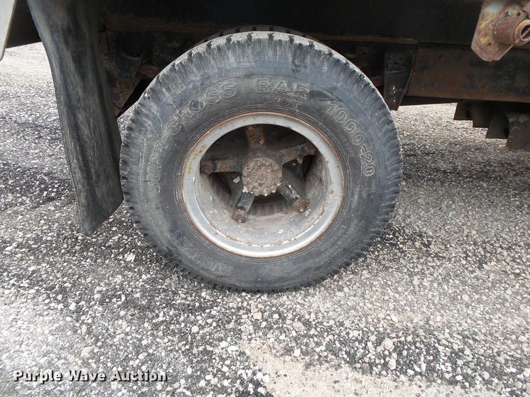 image for item DE3645 1986 GMC TopKick dump truck